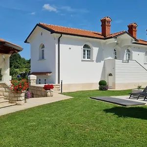 Bianca - Season Rent Pazin
